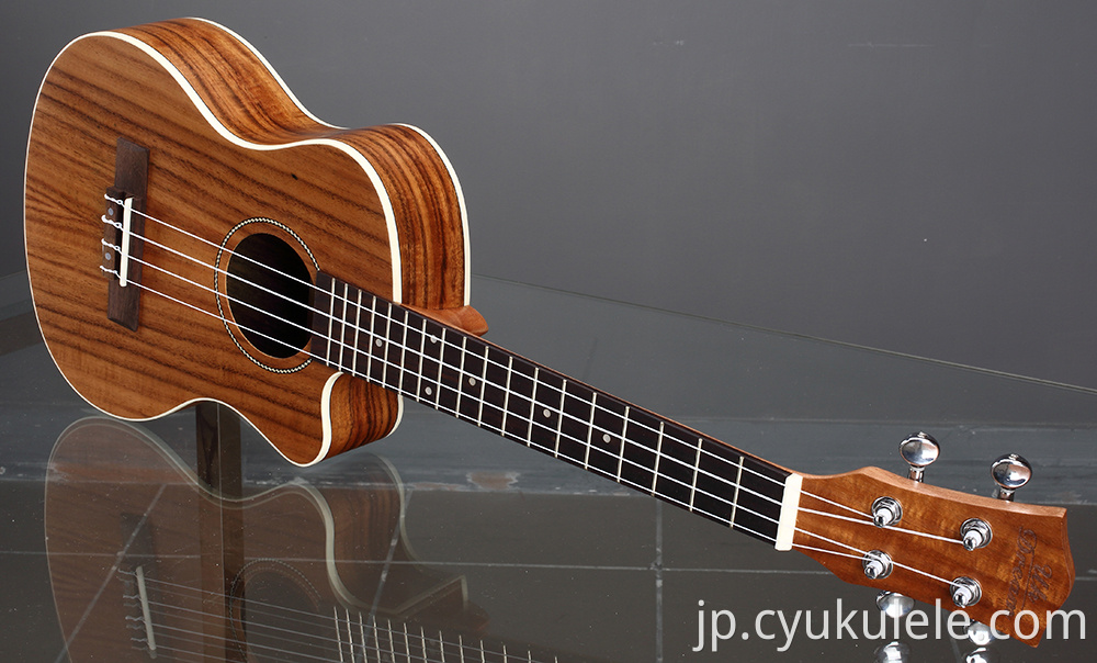 ウクレレ ukulele